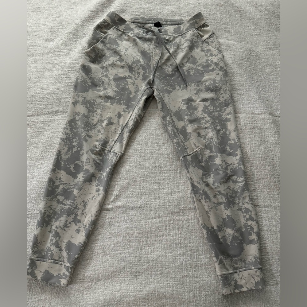 Men’s lululemon joggers size large